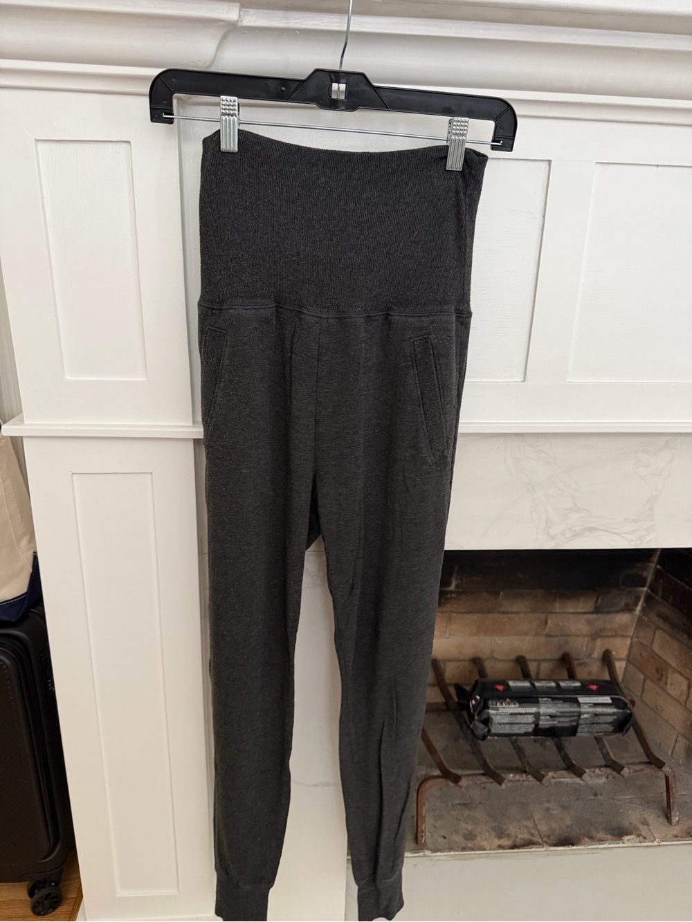 Beyond Yoga Charcoal Gray Cozy High-Rise Joggers